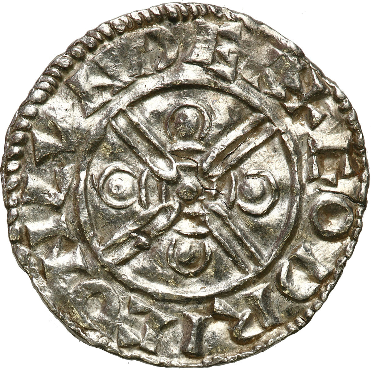 Anglia. Cnut (1016-1035). Denar typu Pointed Helmet